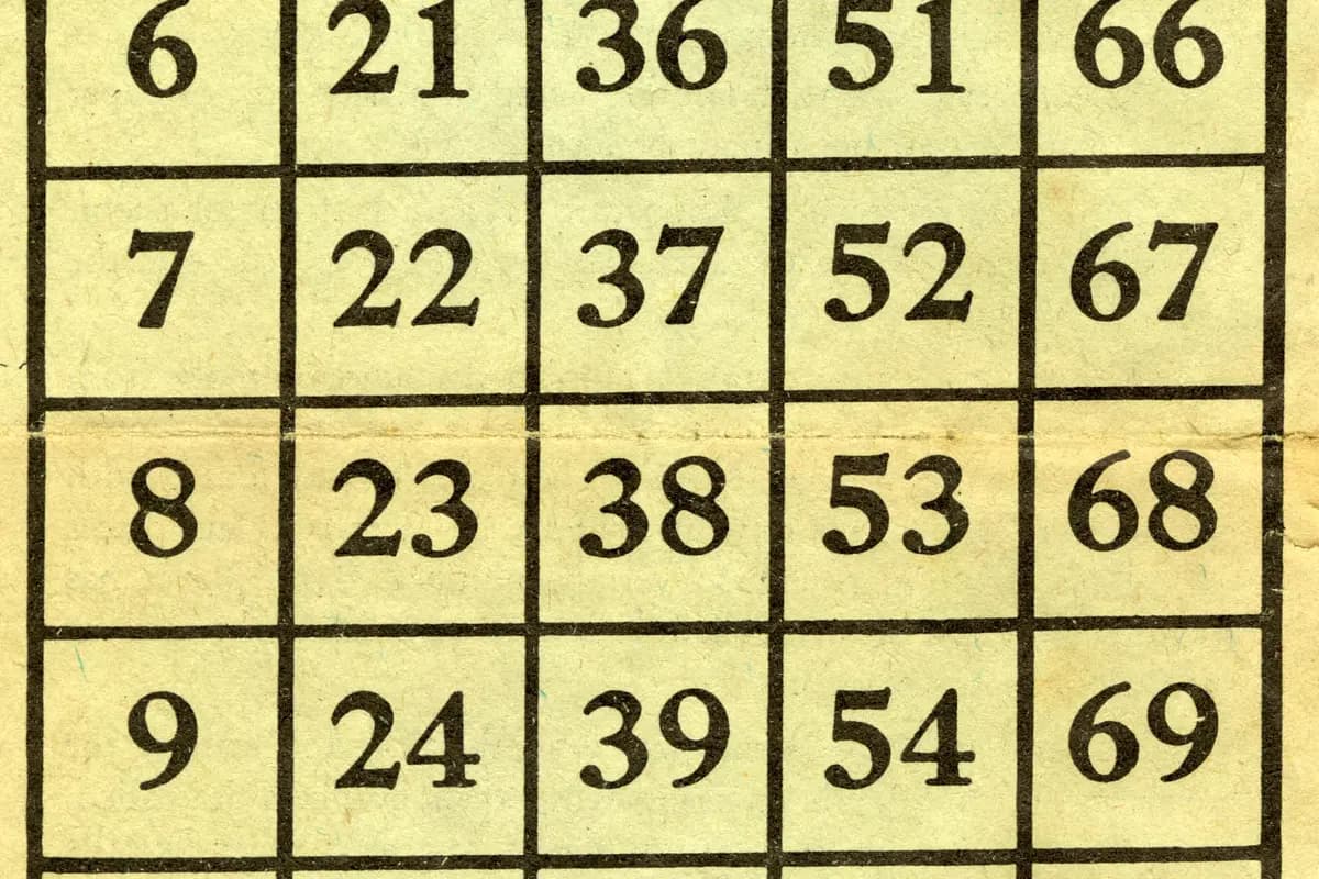 Filipino bingo chat room culture — what Tagalog banter does for retention