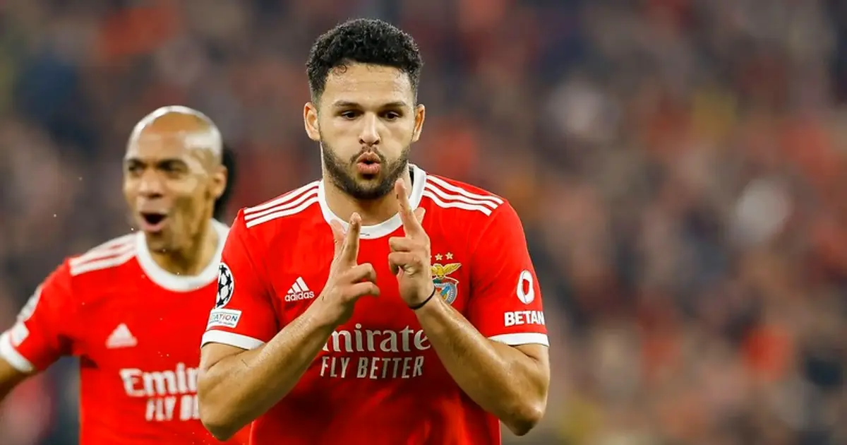 Manchester United — sơ đồ 3-4-2-1 Amorim với Bruno và Garnacho