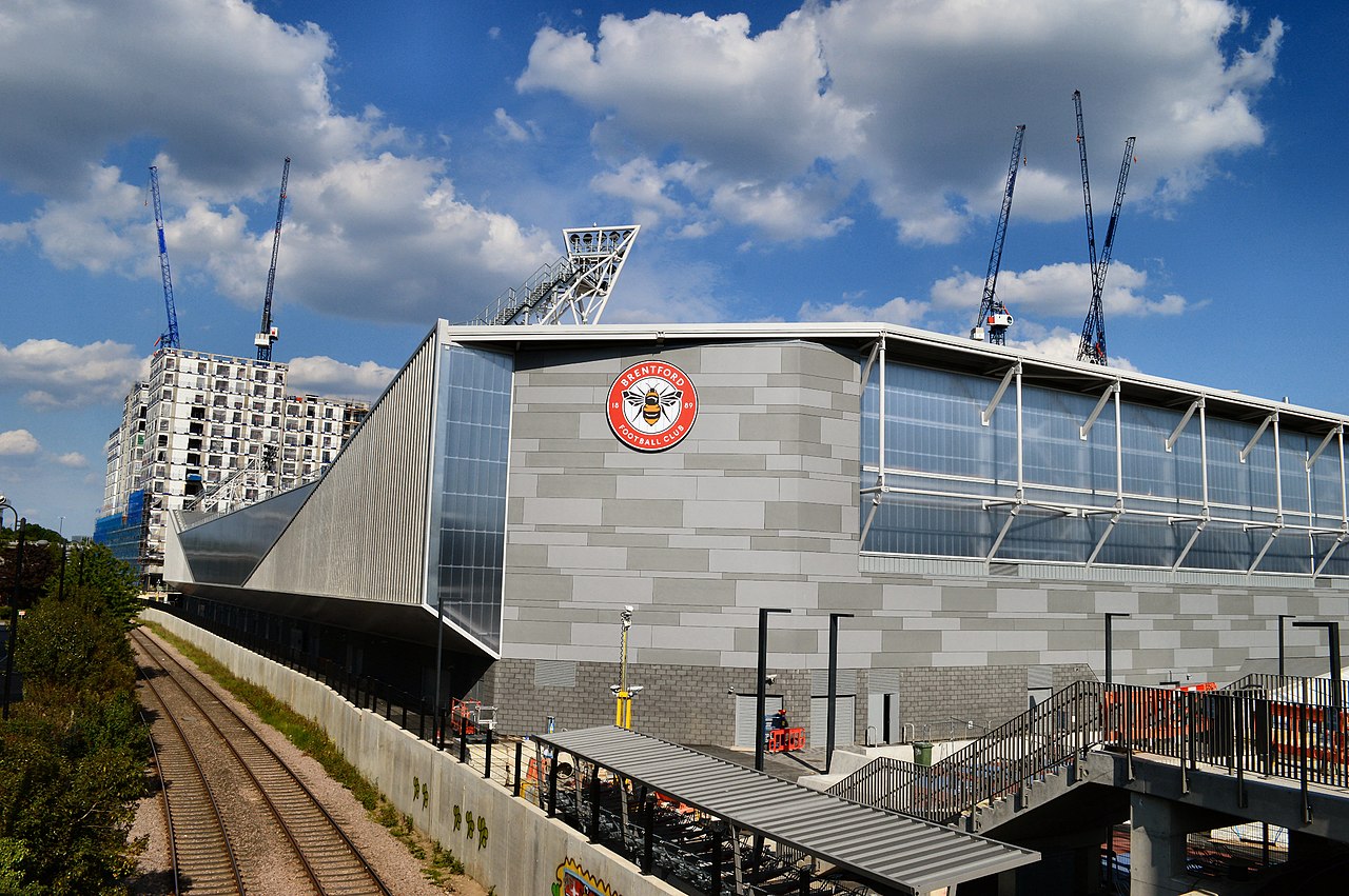 Gtech Community Stadium - sân nhà của Brentford tại vòng 37 Premier League 2025/26